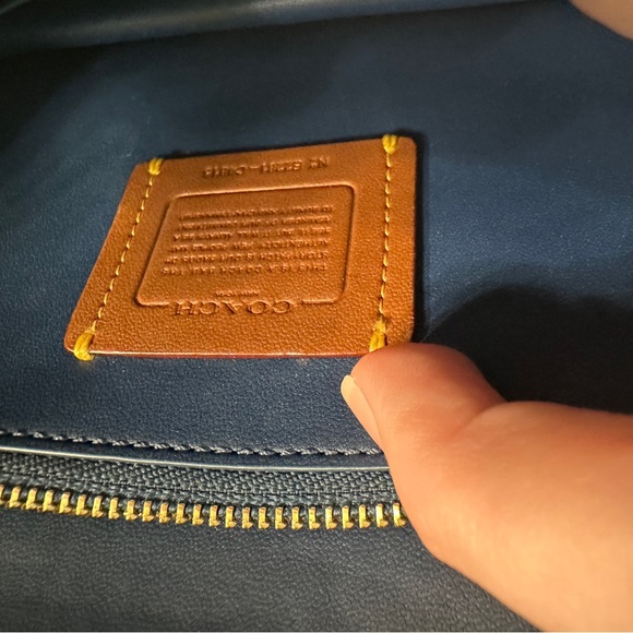 Coach Hayden - Picture 7 of 13